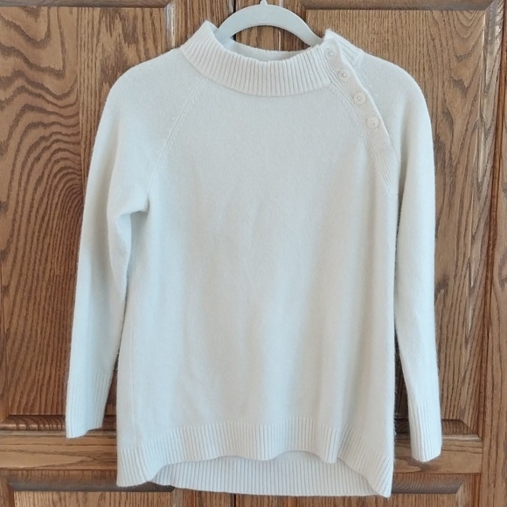 Talbots Vintage Women's Sz‎ Petite Mock Neck Sweater Cream Color Long Sleeves